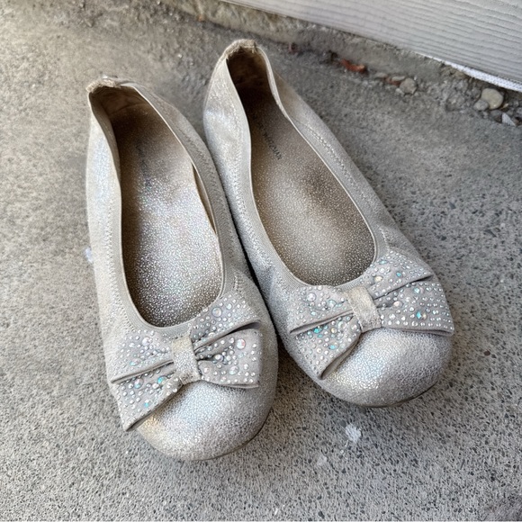 3 for $15 Stuart Weitzman Fannie Ballerina Shimmer Silver Ballet Flat Size EU35 - Picture 1 of 3